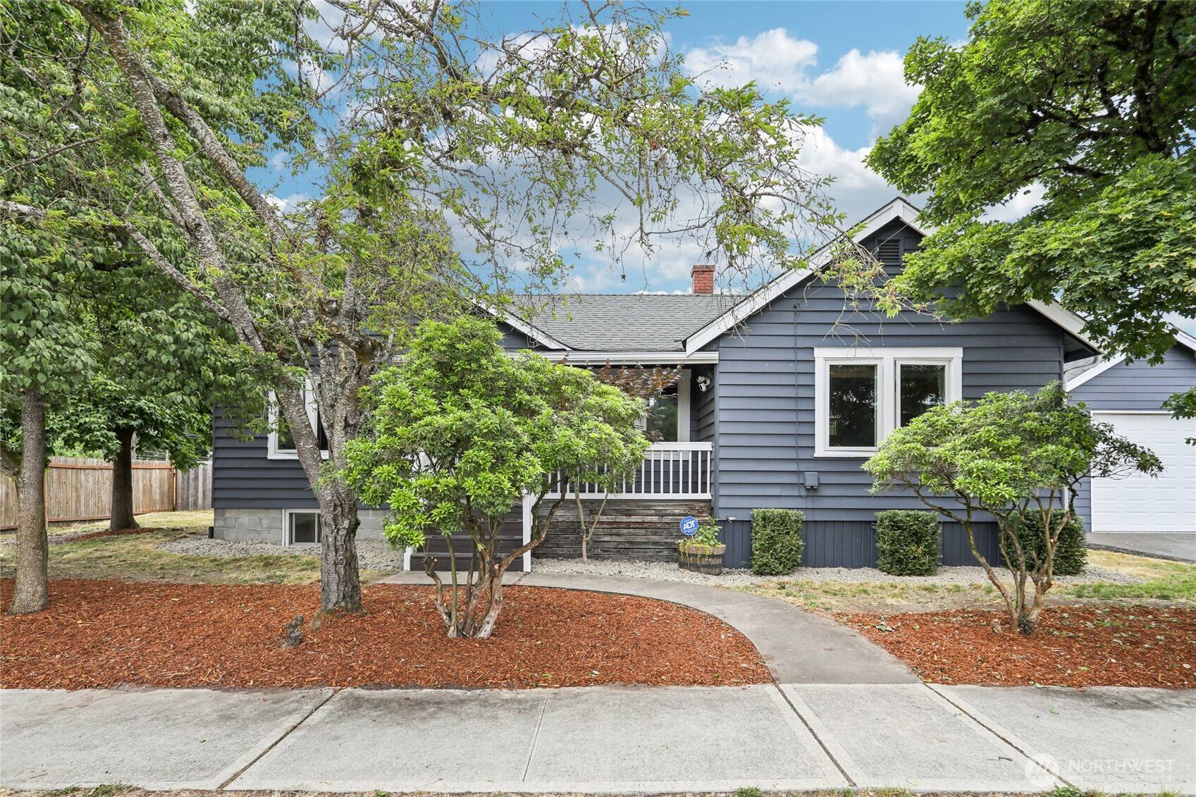 Sumner, WA 98390,611 Elizabeth ST