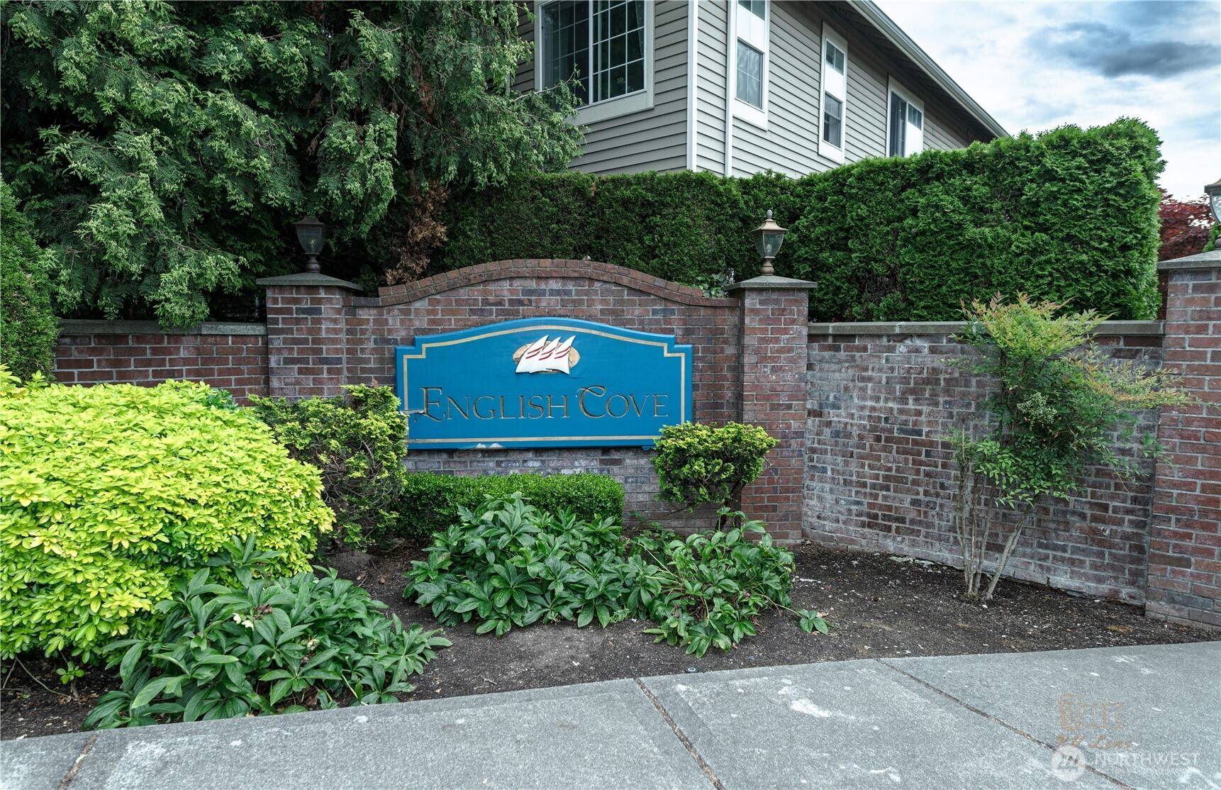 Redmond, WA 98052,18630 NE 57th WAY