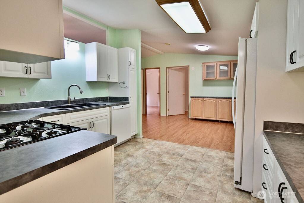Sequim, WA 98382,140 Fleming DR