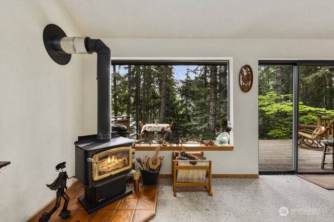 Easton, WA 98925,220 Mountain Home LN