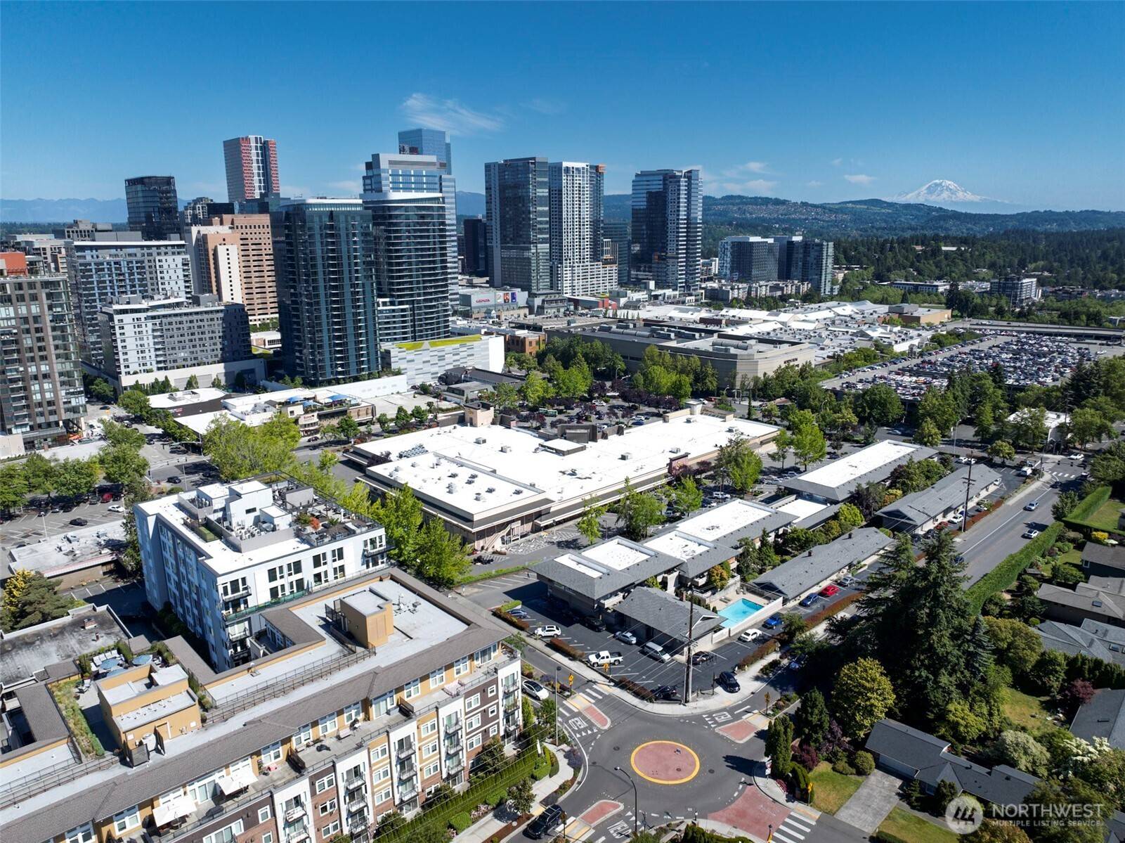 Bellevue, WA 98004,812 100th AVE NE #102
