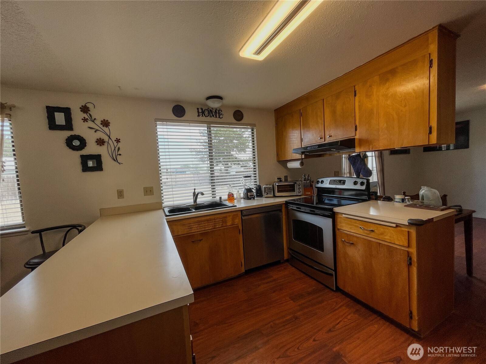 Moses Lake, WA 98837,351 N Grape