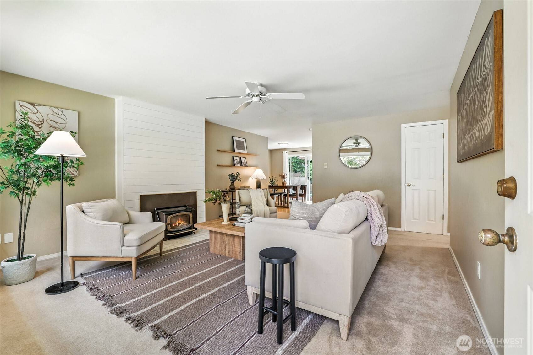 Edmonds, WA 98026,14527 60th AVE W