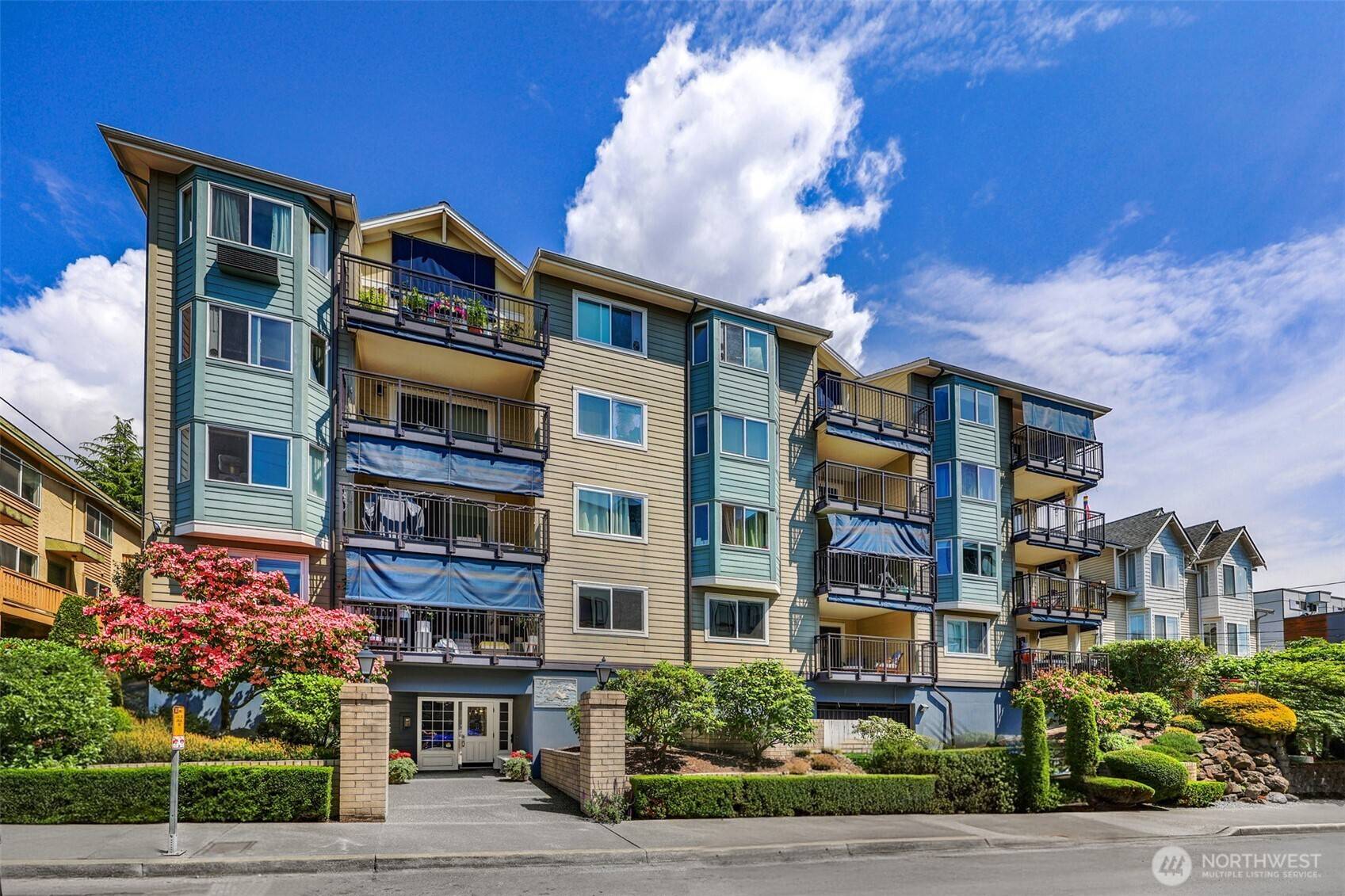 Seattle, WA 98103,8720 Phinney AVE N #12