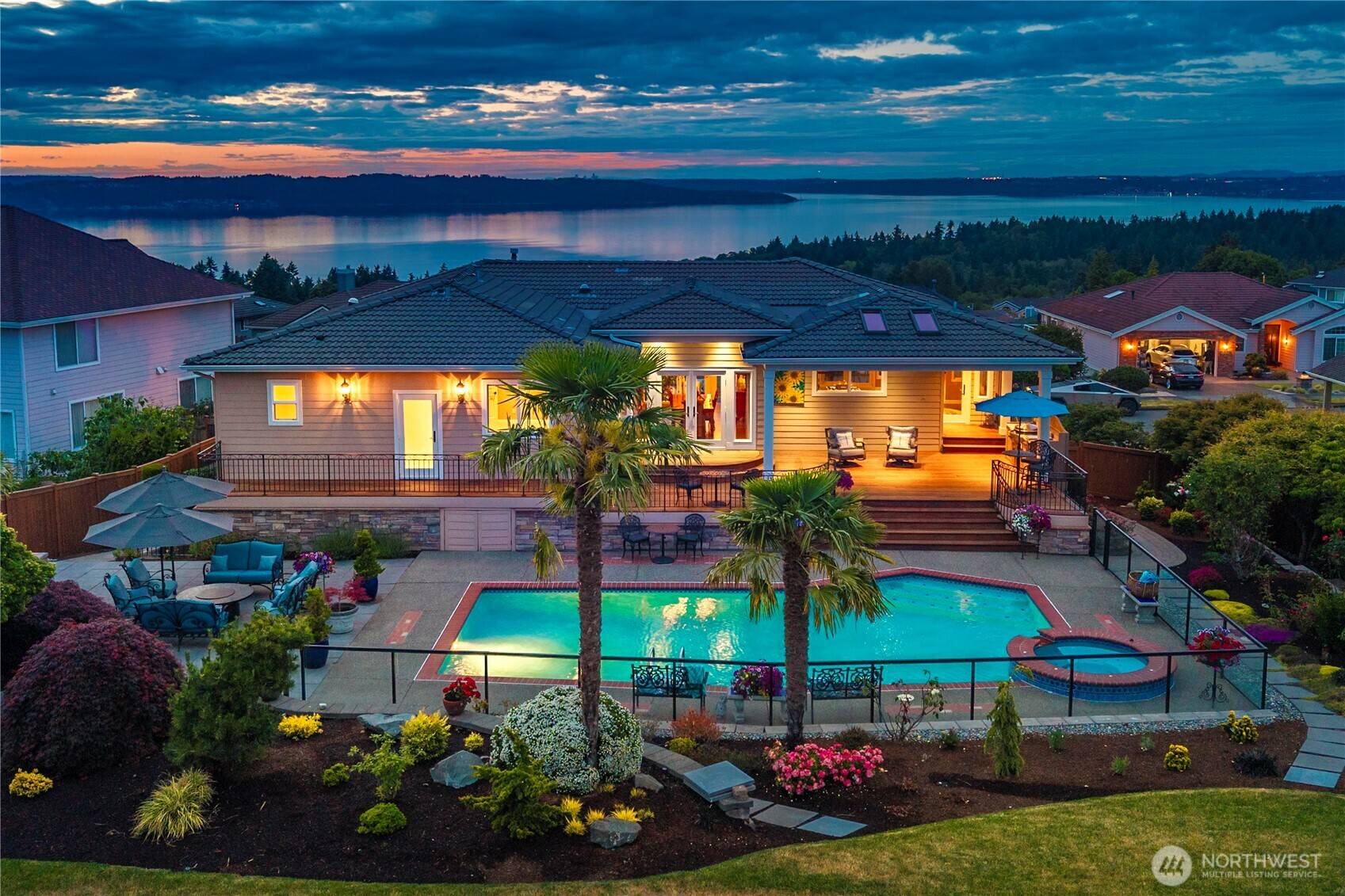 Tacoma, WA 98422,2014 Parkview DR NE
