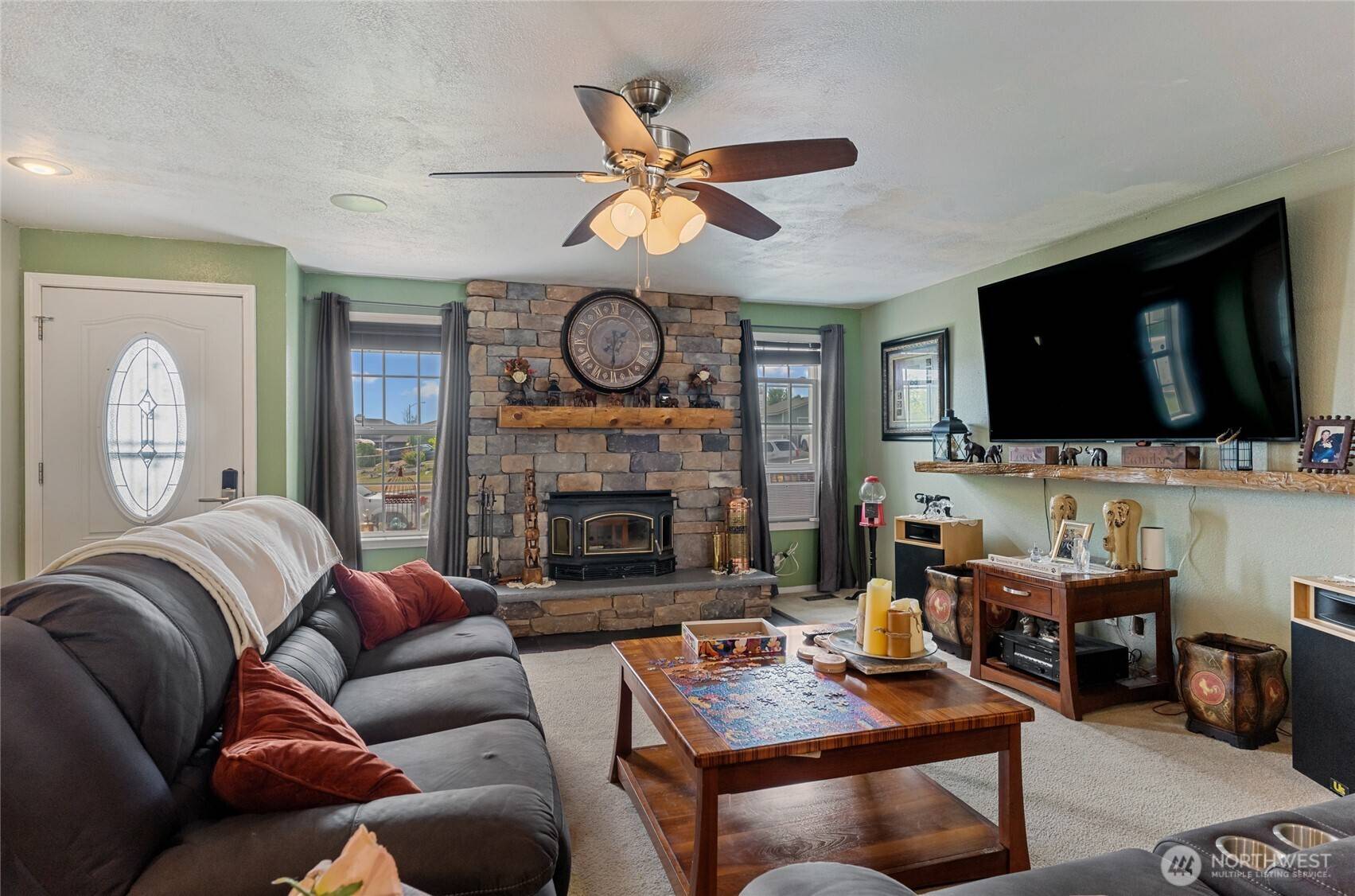 Moses Lake, WA 98837,327 N Grape DR
