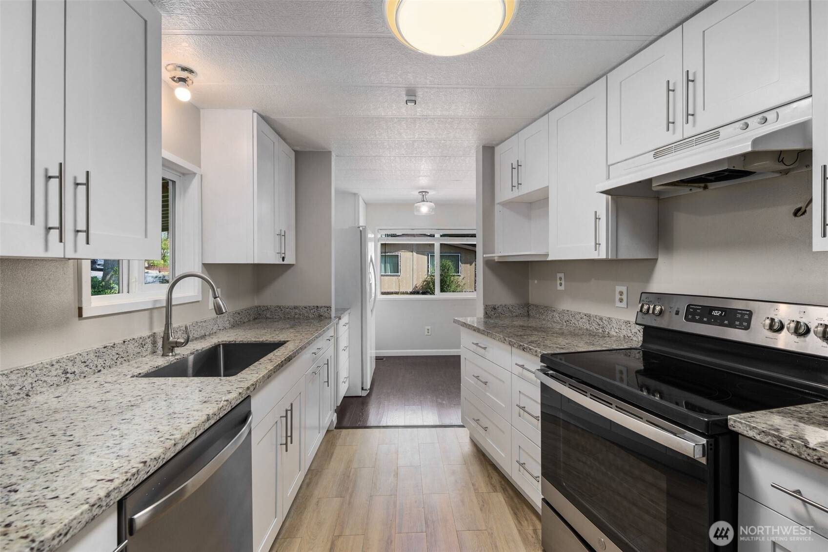 Bothell, WA 98021,23708 Locust WAY #22B