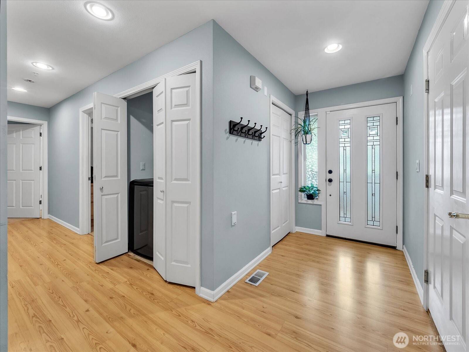 Federal Way, WA 98003,2218 S 336th ST #604