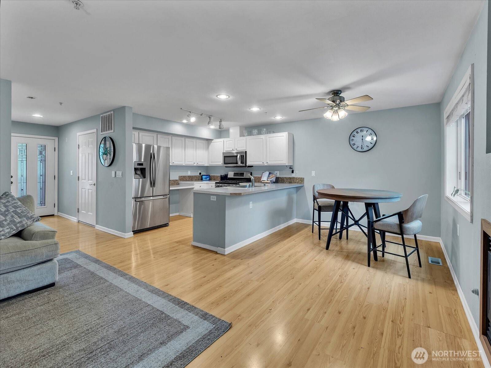 Federal Way, WA 98003,2218 S 336th ST #604
