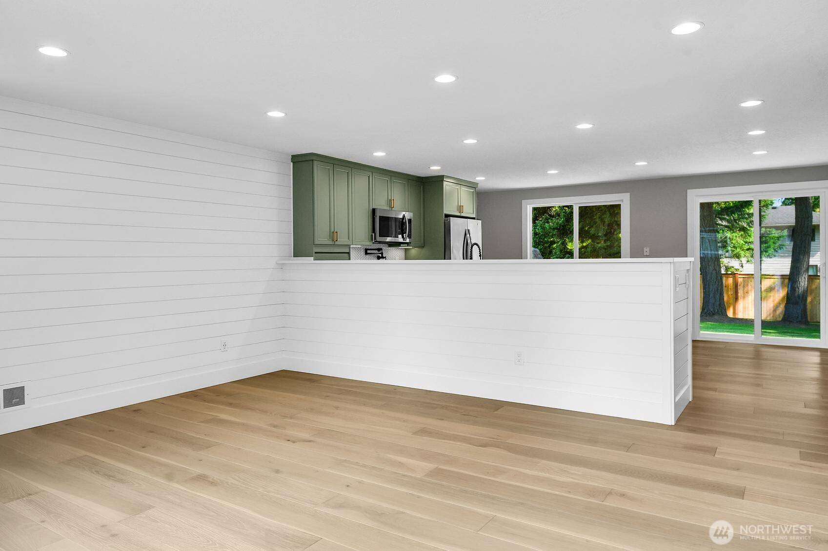 Edmonds, WA 98026,5533 149th PL SW
