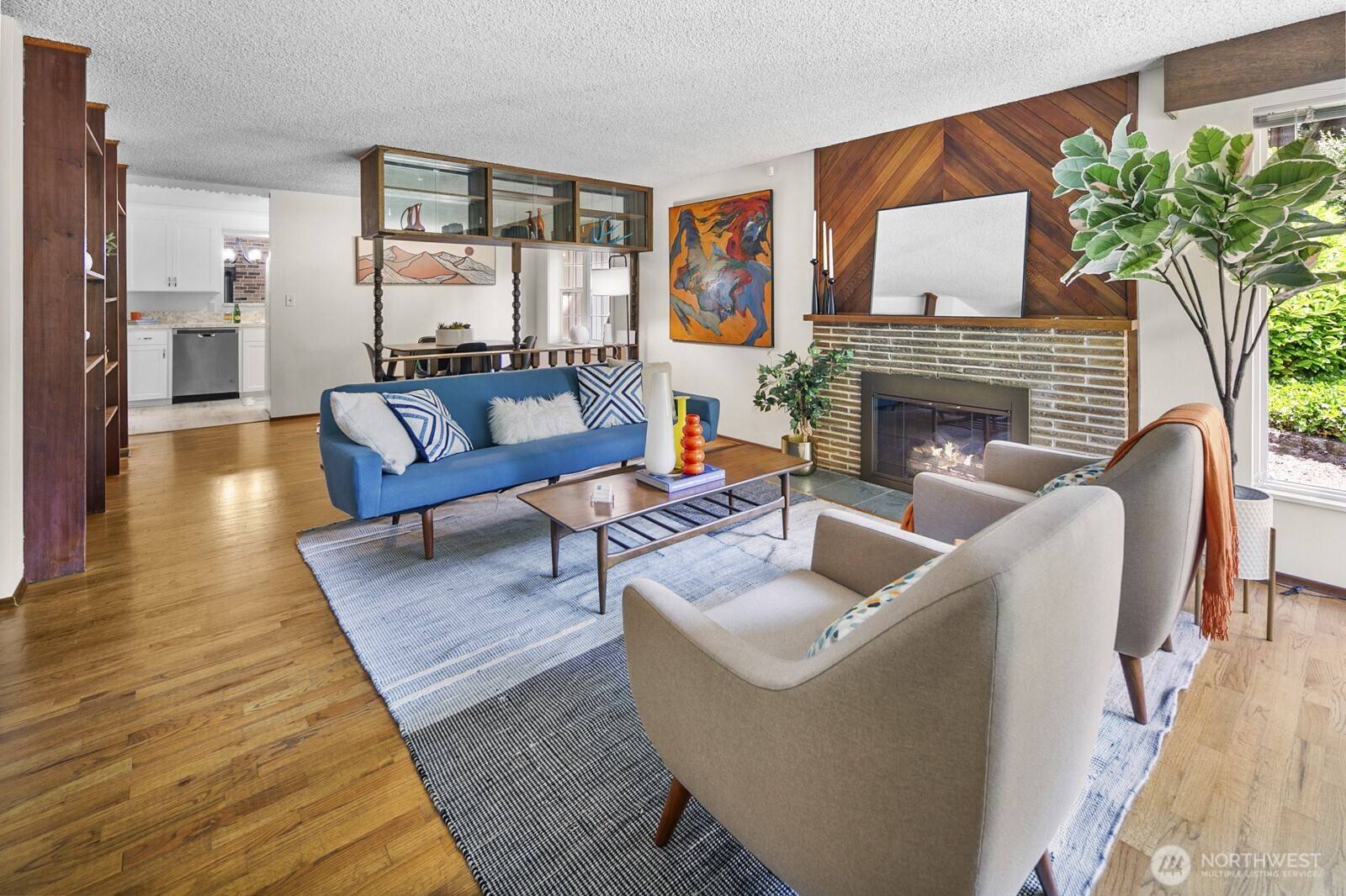 Shoreline, WA 98155,852 NE 194th ST