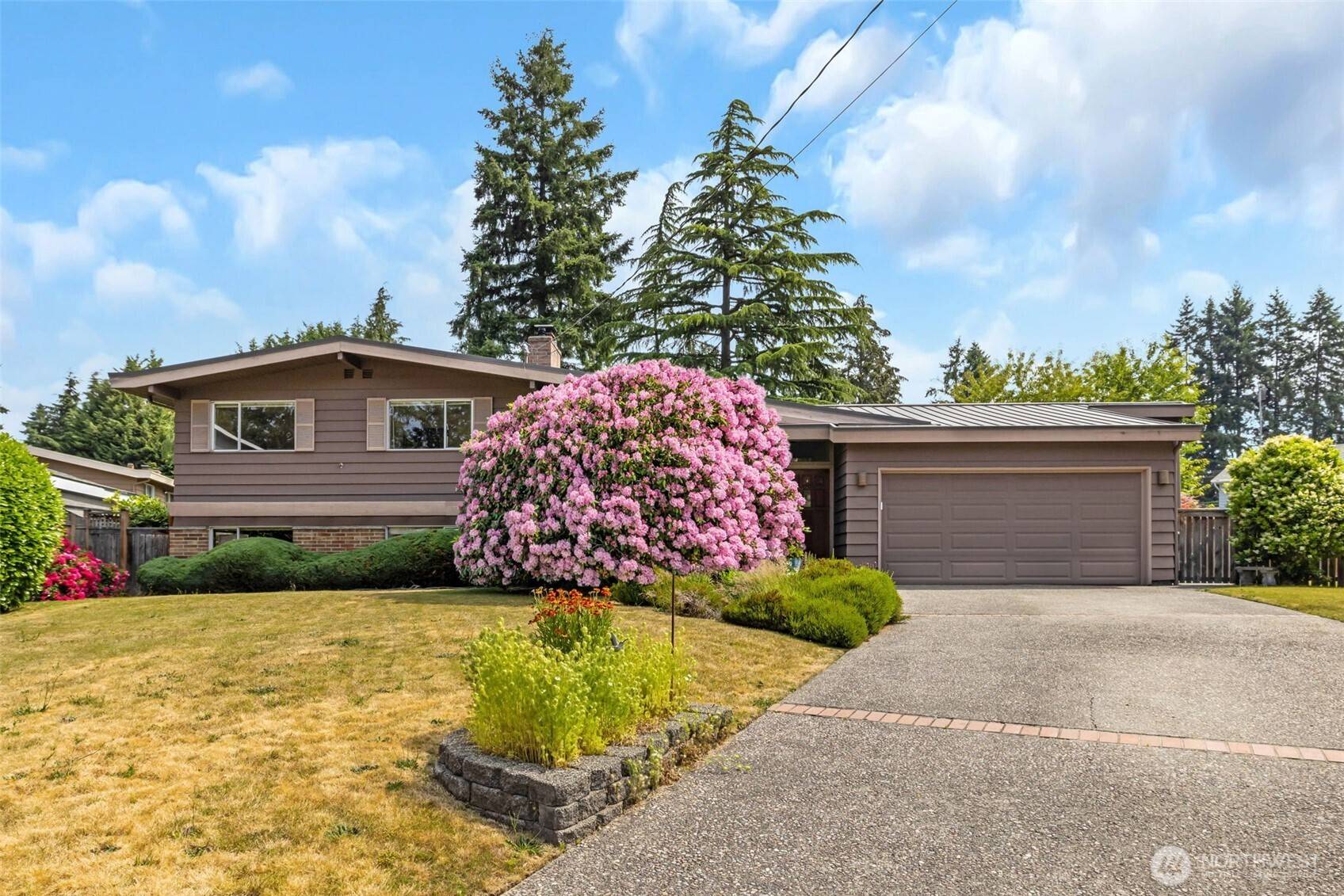Bellevue, WA 98007,130 145th AVE NE