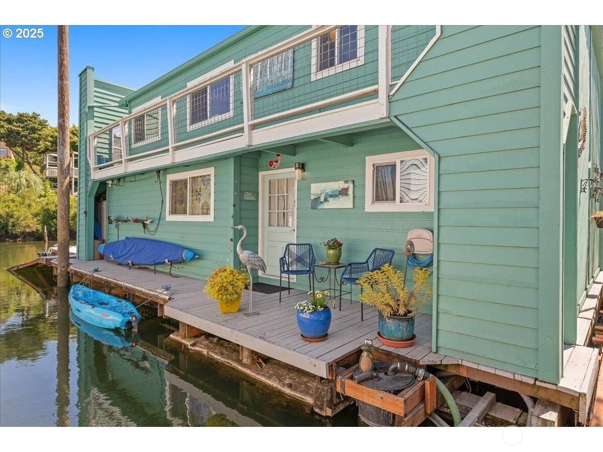 Portland, OR 97217,414 N Tomahawk Island DR