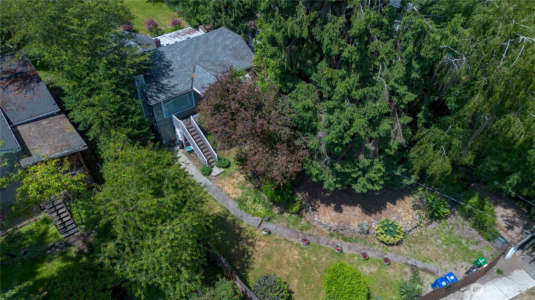 Seattle, WA 98118,9059 Carkeek DR S