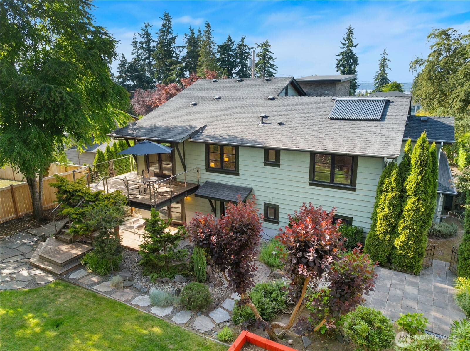 Clyde Hill, WA 98004,9615 NE 26th ST