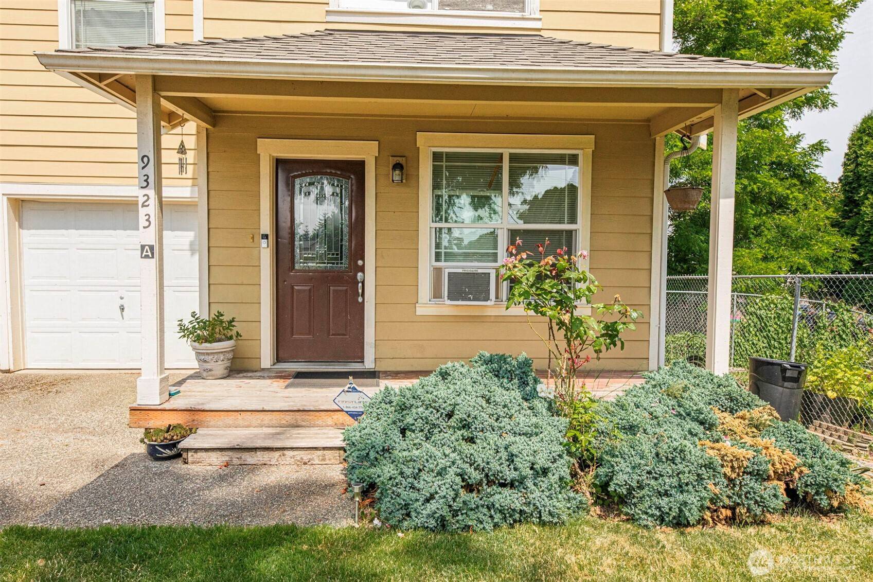 Everett, WA 98204,9323 4th AVE W