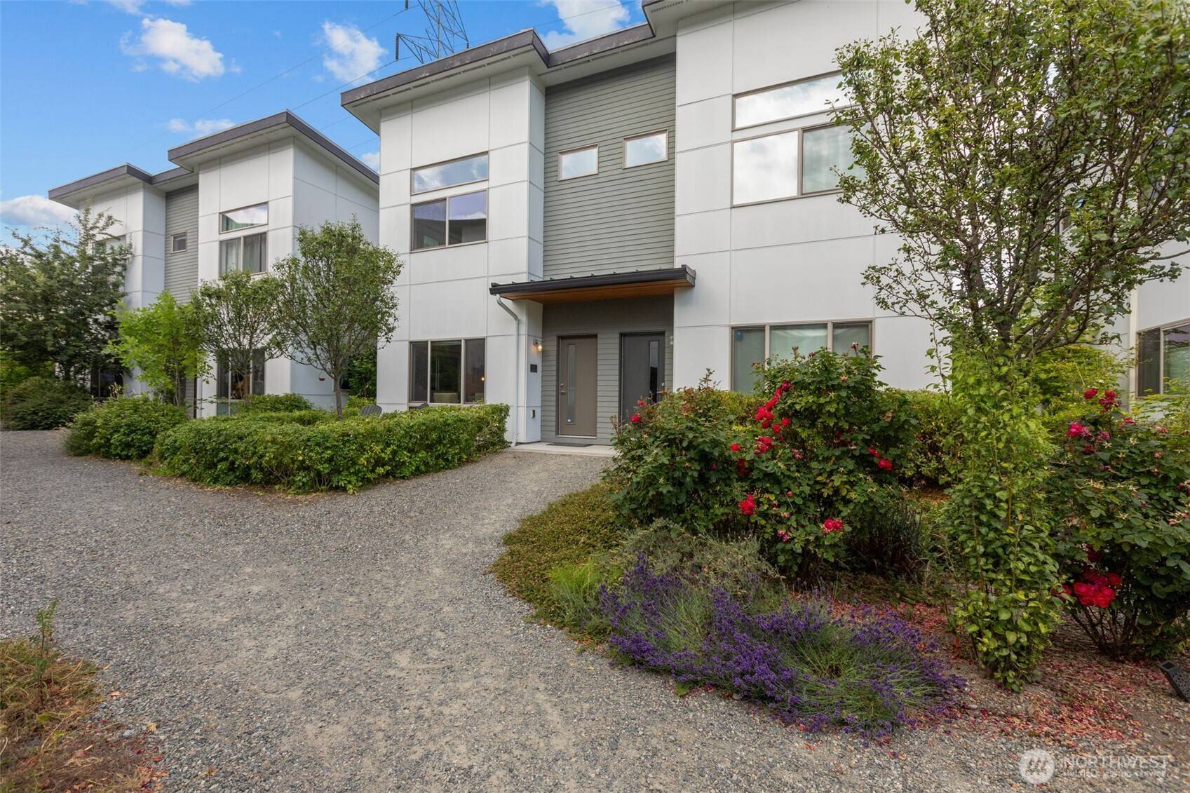 Seattle, WA 98118,4264 S Greenbelt Station DR