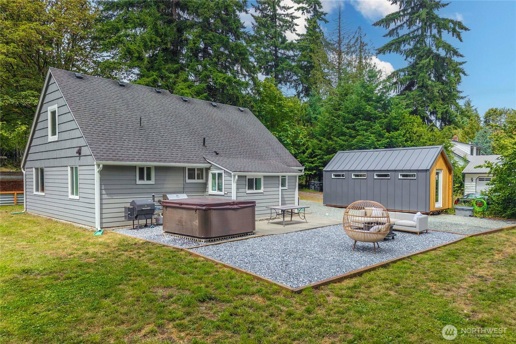 Tacoma, WA 98443,4415 Waller RD E