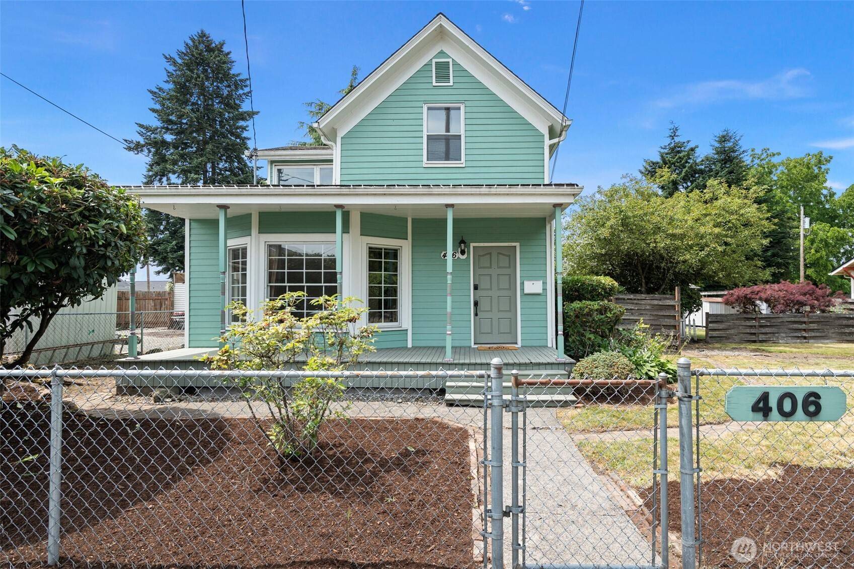 Puyallup, WA 98372,406 4th ST NE
