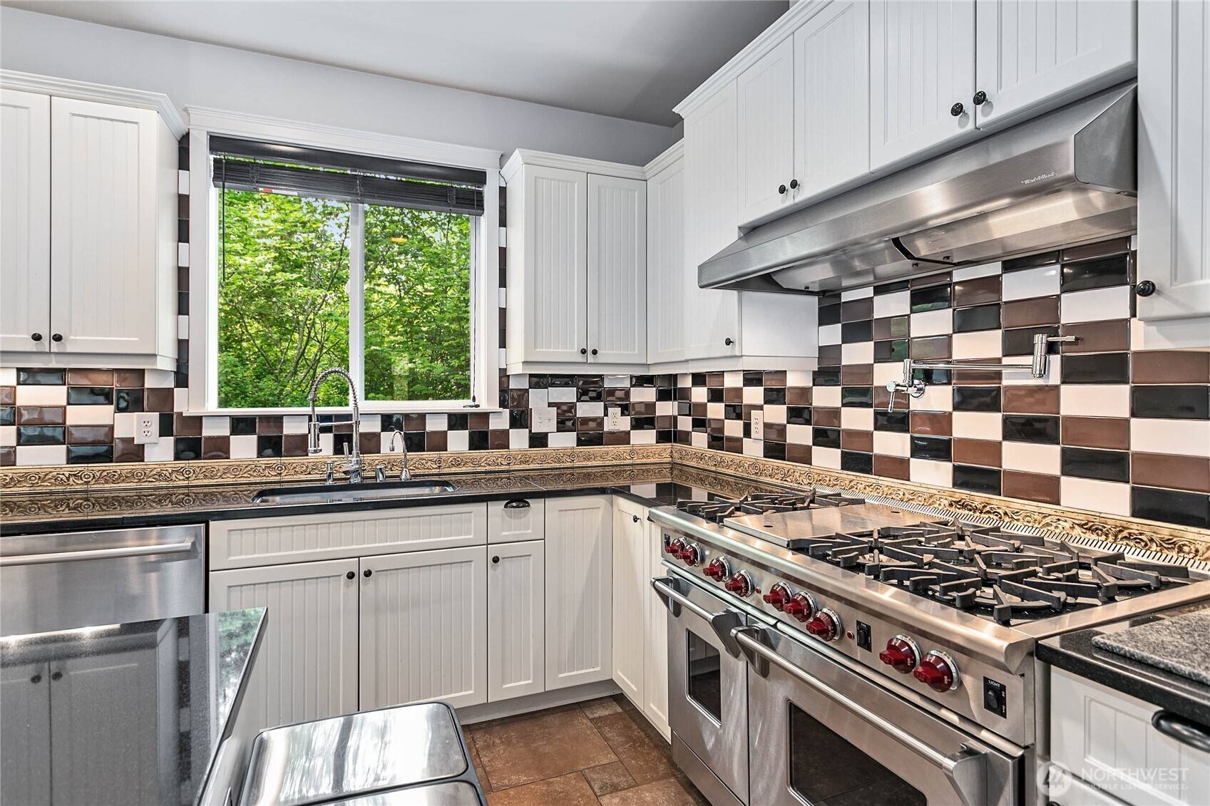 Bellingham, WA 98229,1007 Brookings PL