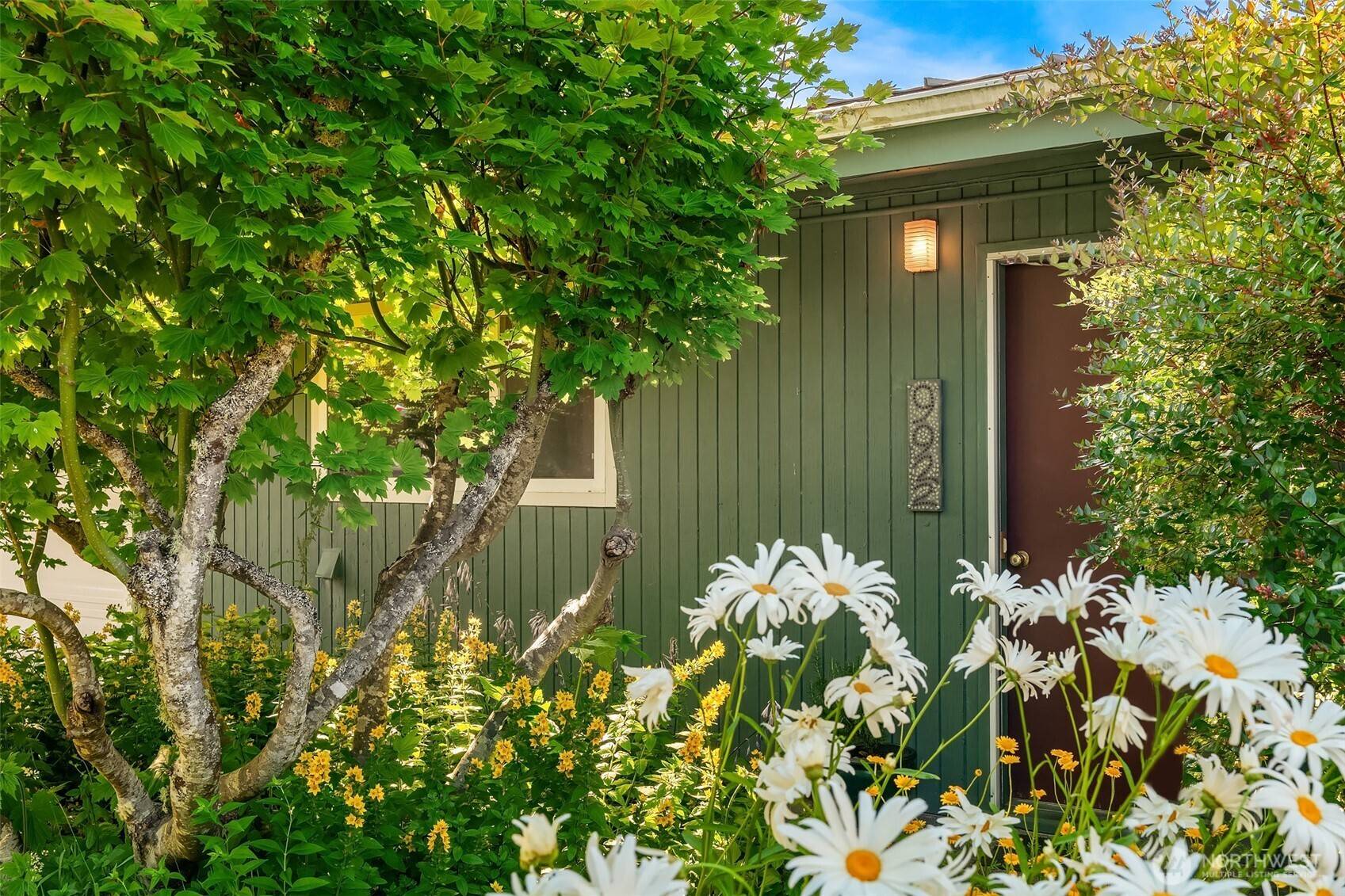 Vashon, WA 98070,9922 SW 206th CT