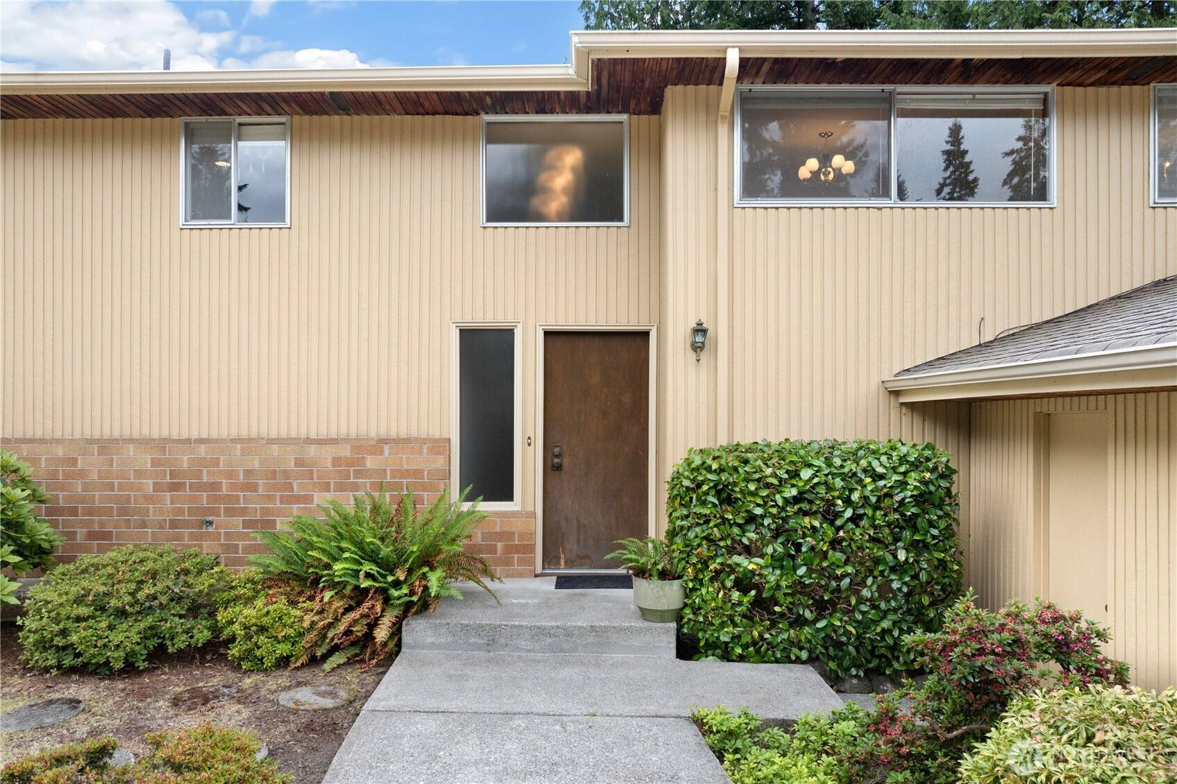 Bellevue, WA 98006,12575 SE 52nd ST