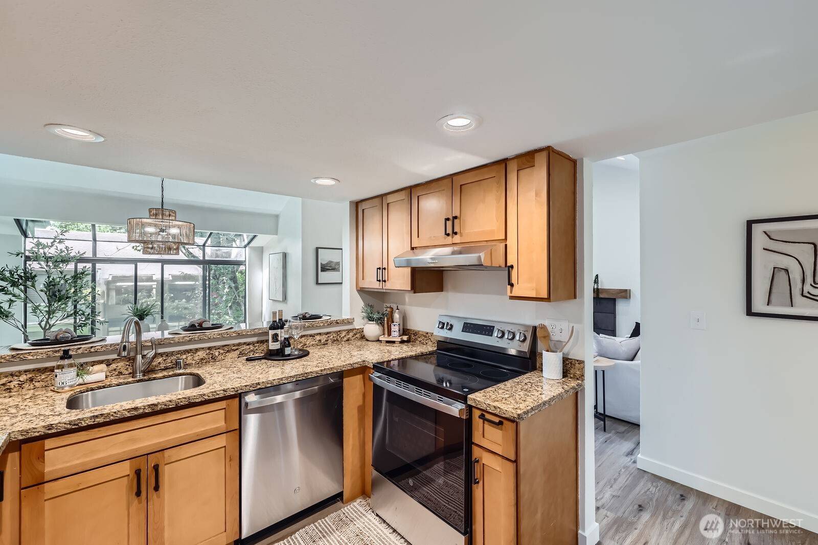Kirkland, WA 98034,12200 100th AVE NE #N-D
