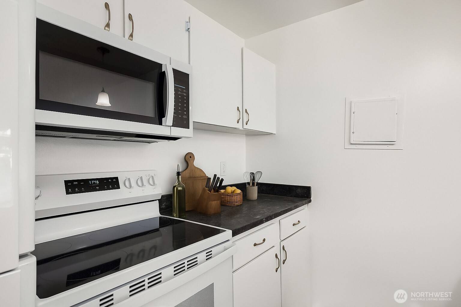 Burien, WA 98148,17431 Ambaum BLVD S #C24
