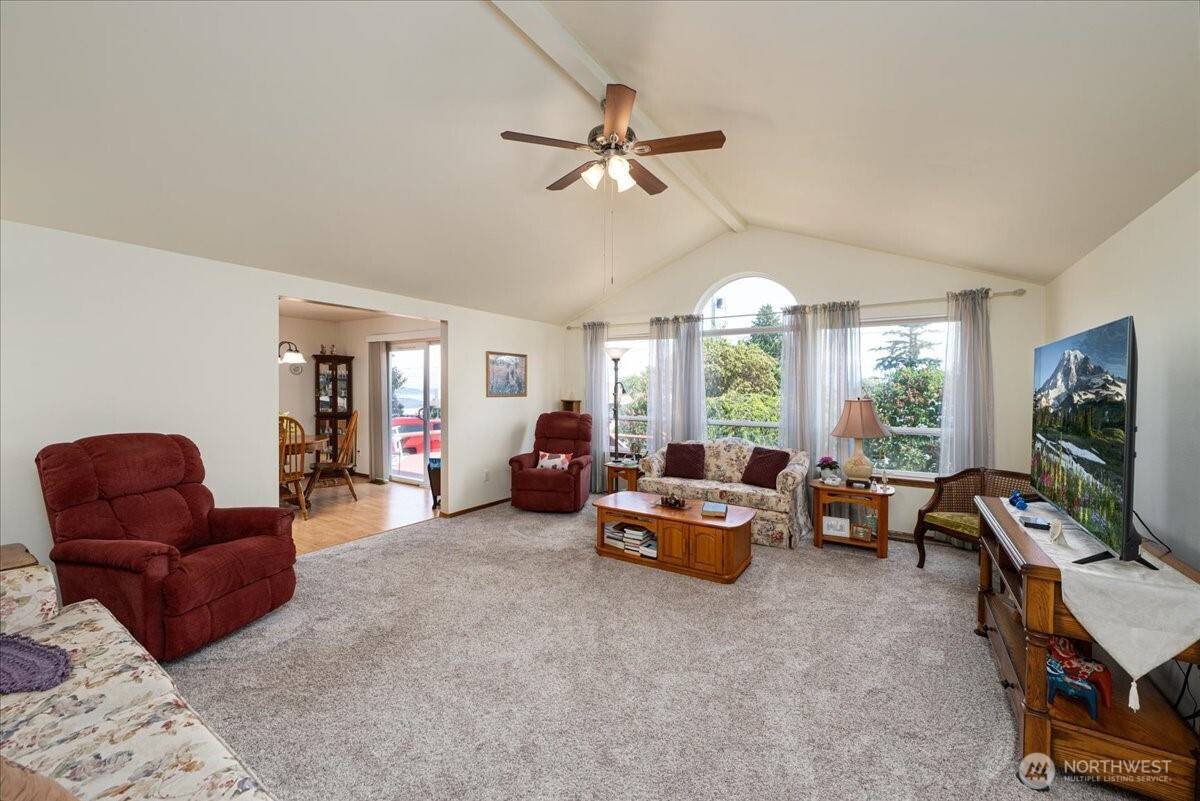 Camano Island, WA 98282,1890 Edgewood DR