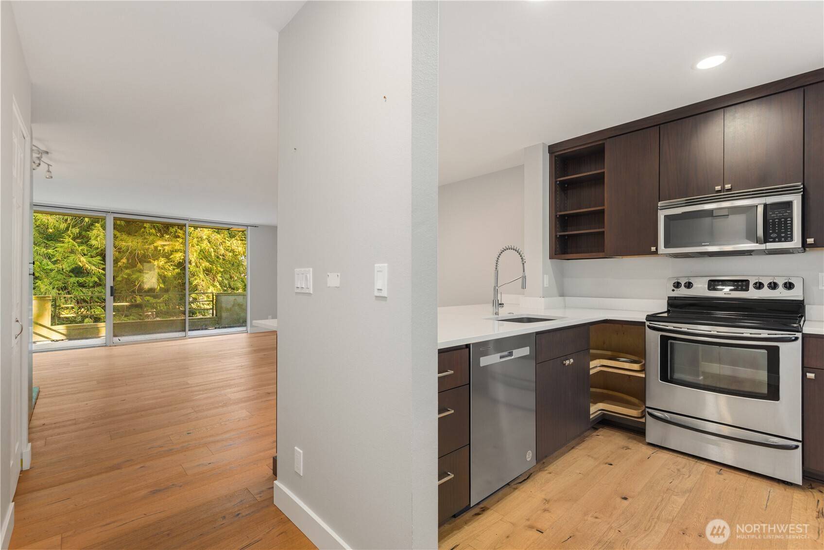 Kenmore, WA 98028,17001 Inglewood RD W #214