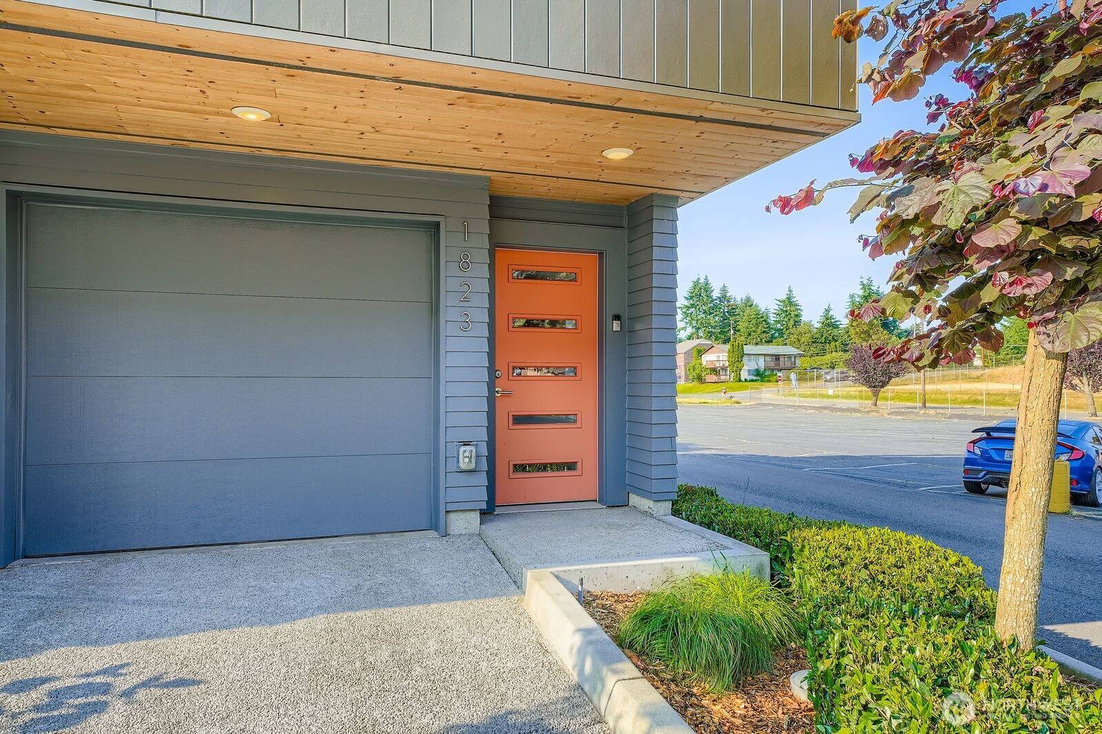 Seattle, WA 98106,1823 SW 96th LN