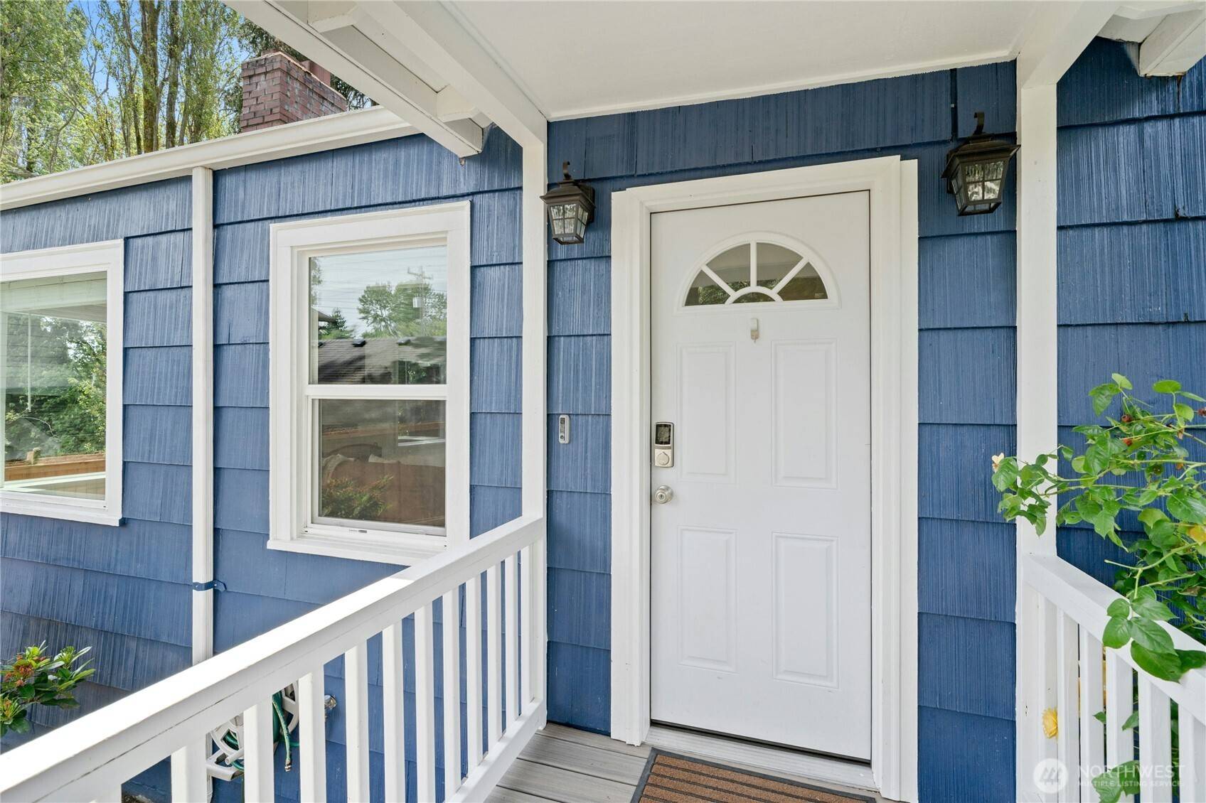 Shoreline, WA 98155,20055 25th AVE NE