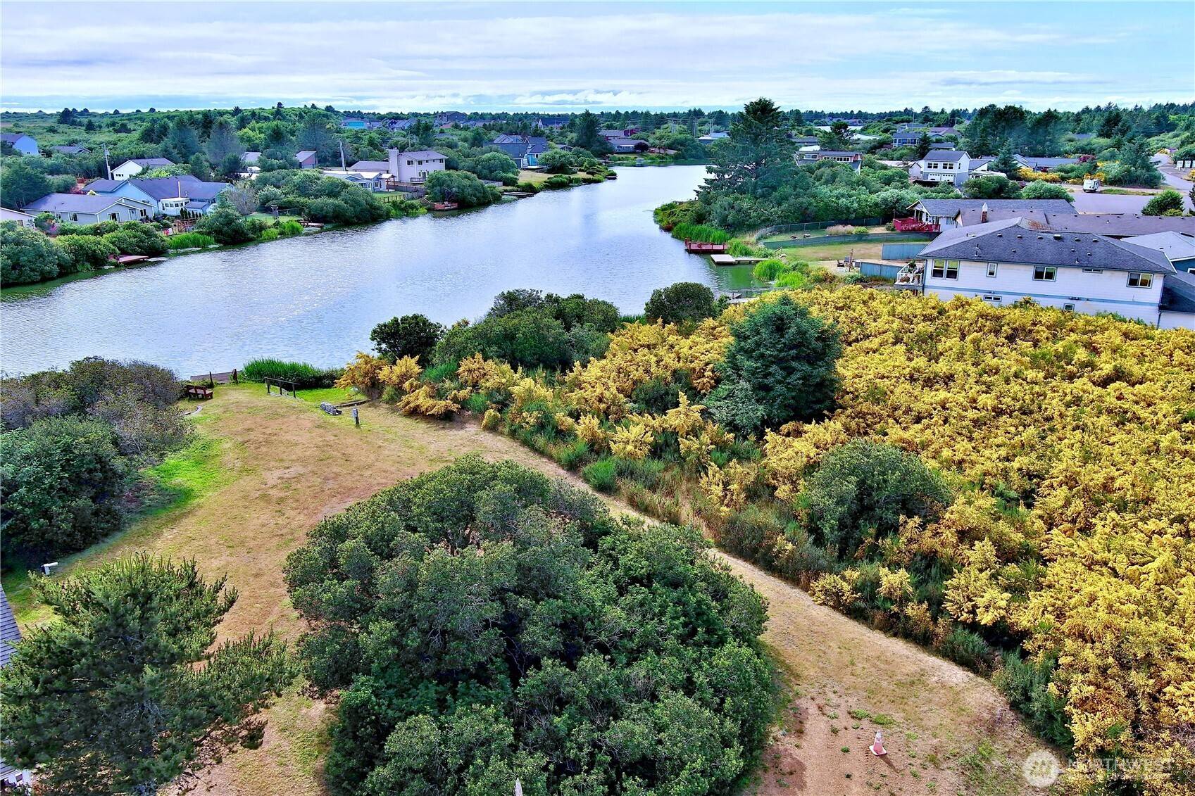 Ocean Shores, WA 98569,965 Adak CT SE
