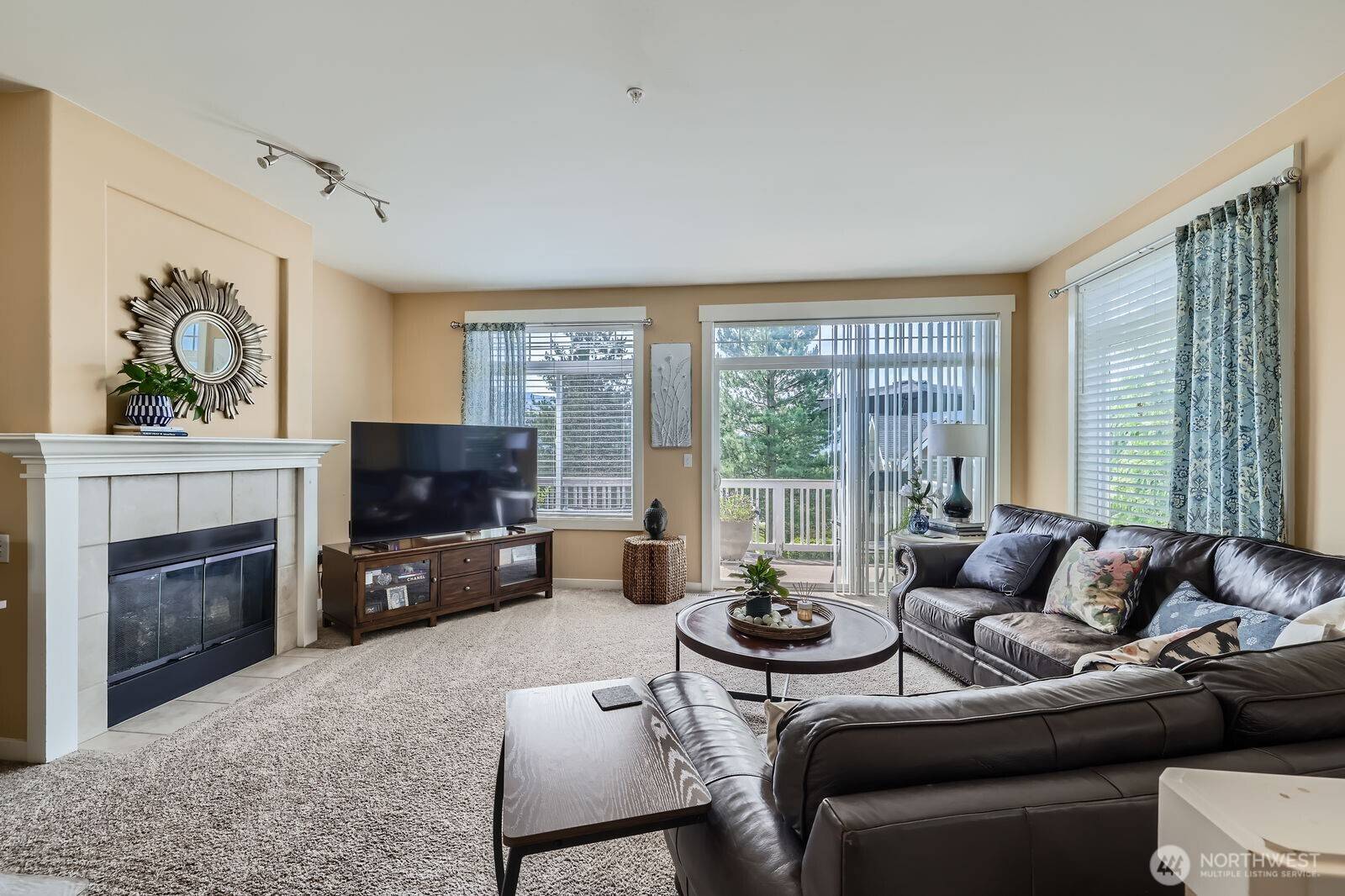 Issaquah, WA 98029,23120 SE Black Nugget RD #D1