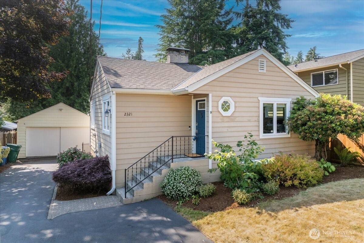 Seattle, WA 98125,2321 NE 127th ST