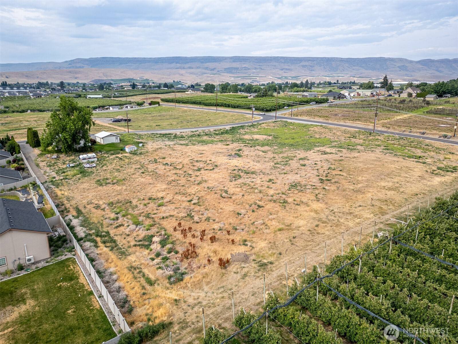 East Wenatchee, WA 98802,2440 6th ST SE