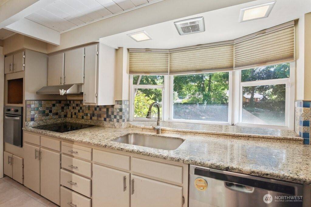 Port Orchard, WA 98366,1111 Garrison AVE
