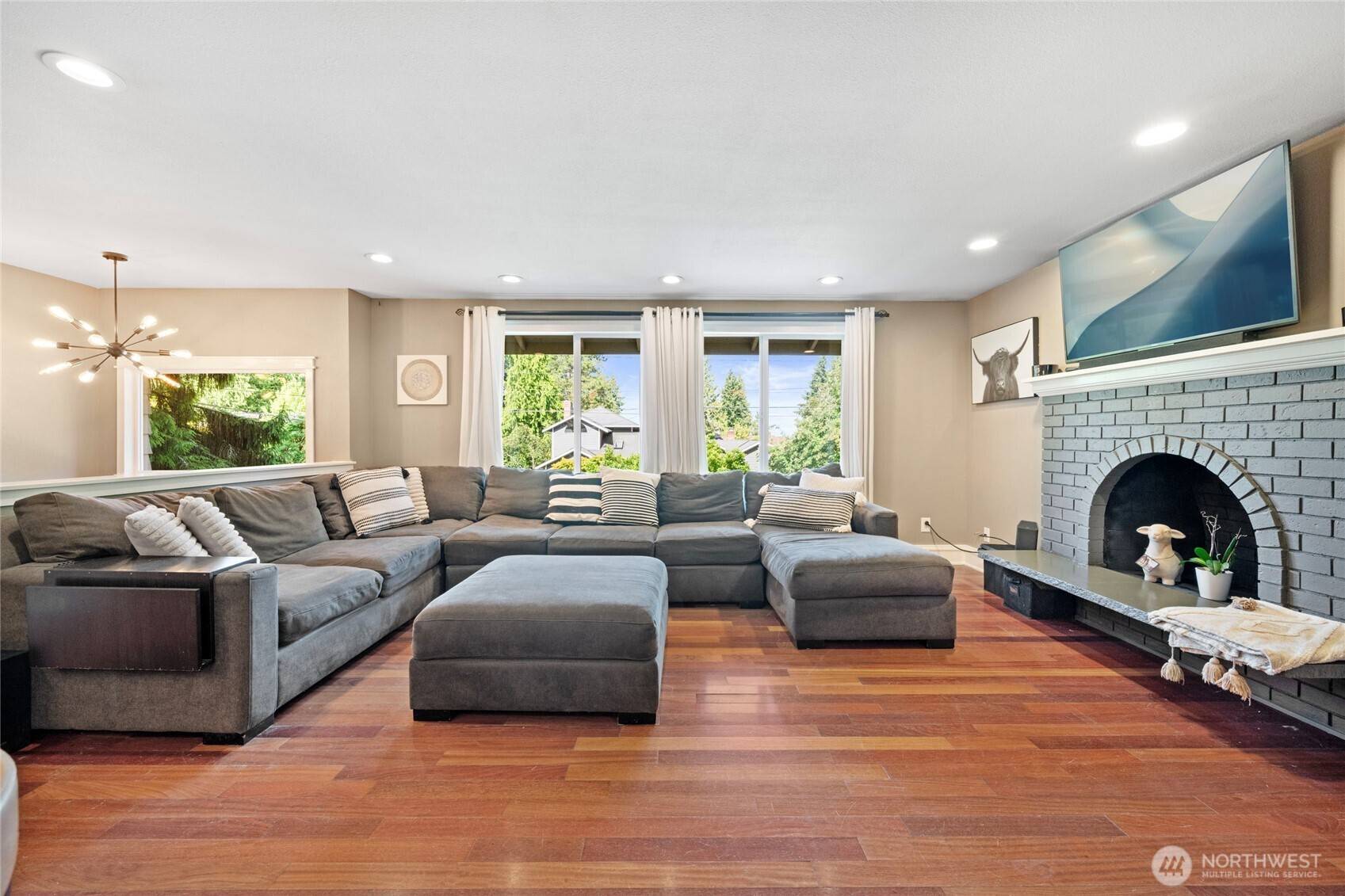 Edmonds, WA 98026,15921 68th AVE W