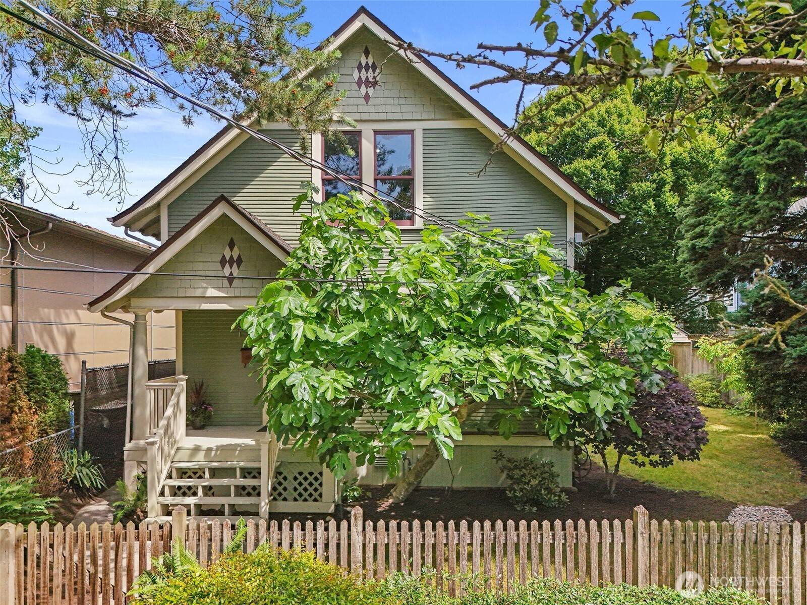 Seattle, WA 98103,734 N 75th ST