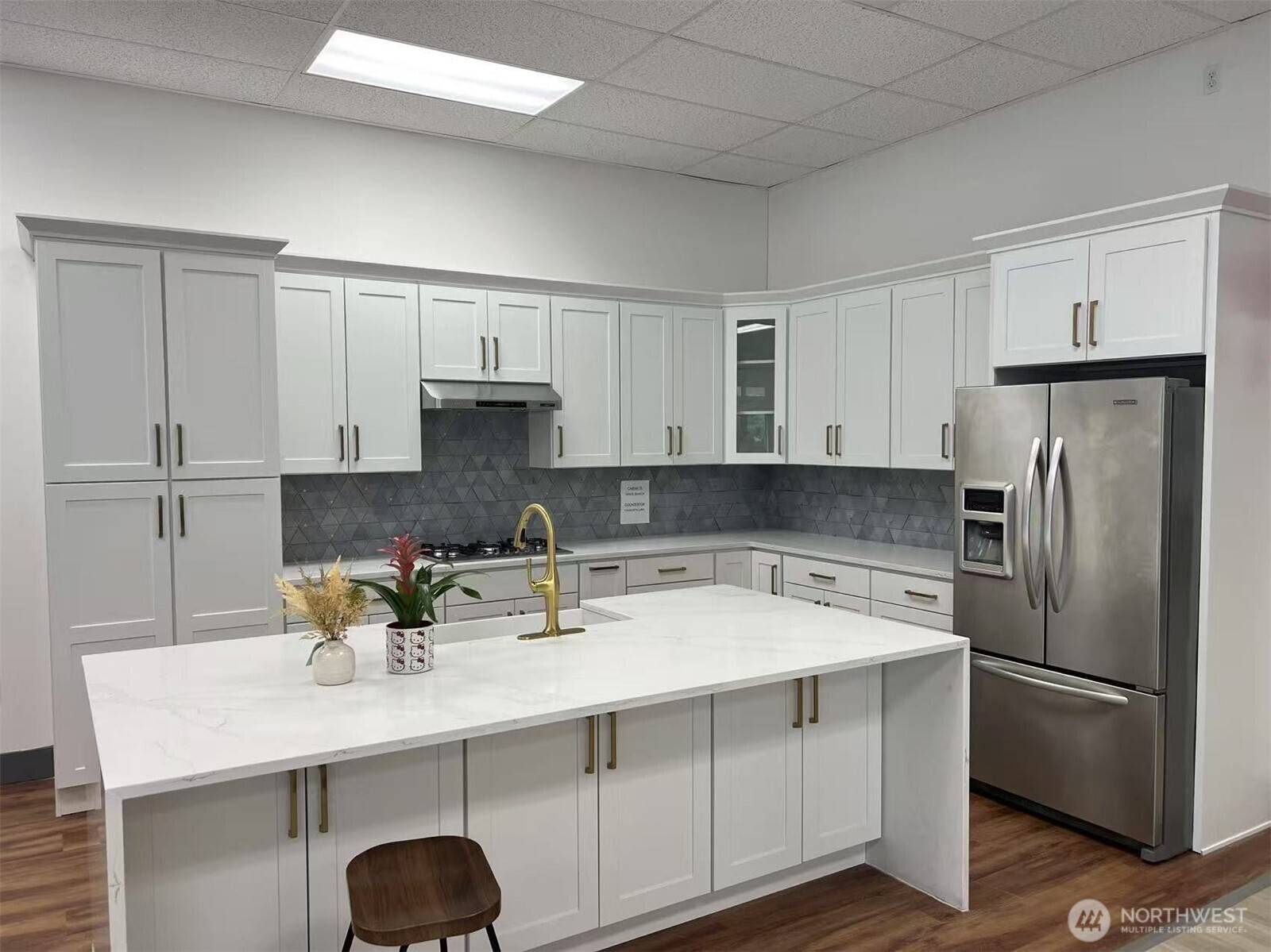 Seattle, WA 98115,9824 Lake City Way NE