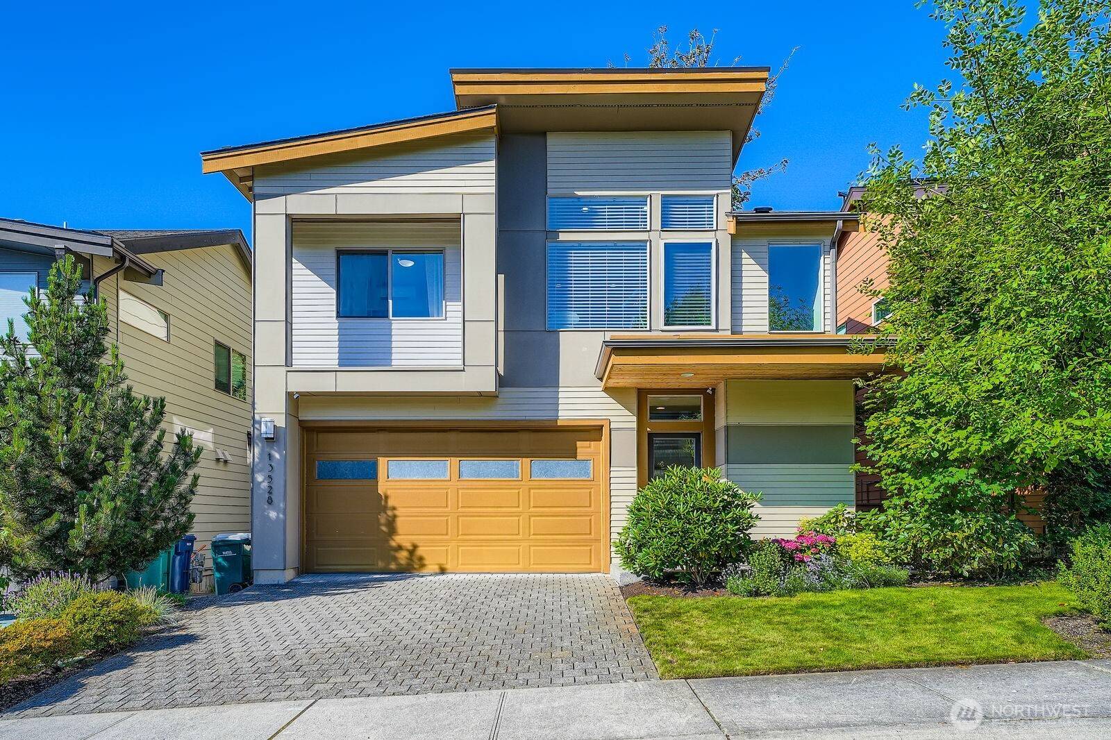 Newcastle, WA 98059,13528 SE 81st PL #12