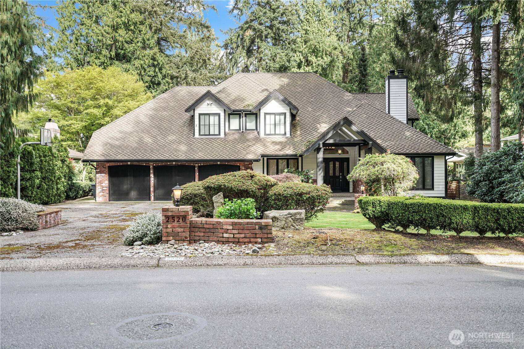 Sammamish, WA 98074,2520 Sahalee DR W
