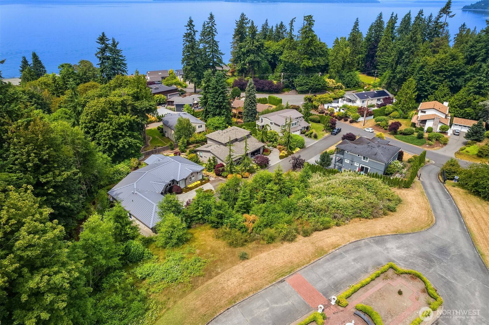 Edmonds, WA 98026,8036 Cyrus PL