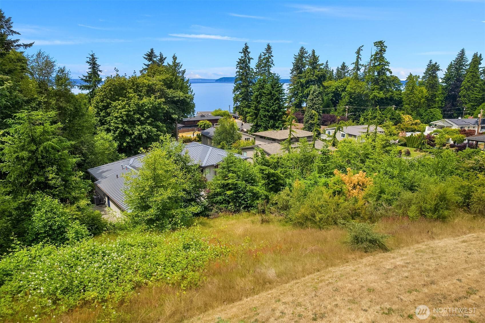 Edmonds, WA 98026,8036 Cyrus PL