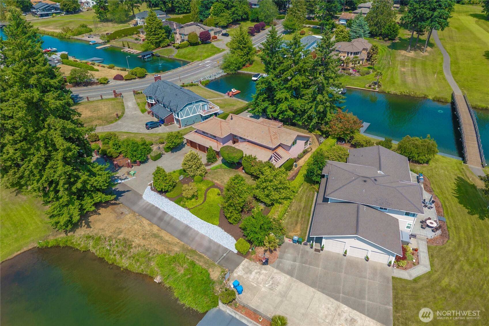 Lake Tapps, WA 98391,20010 Island Pkwy E