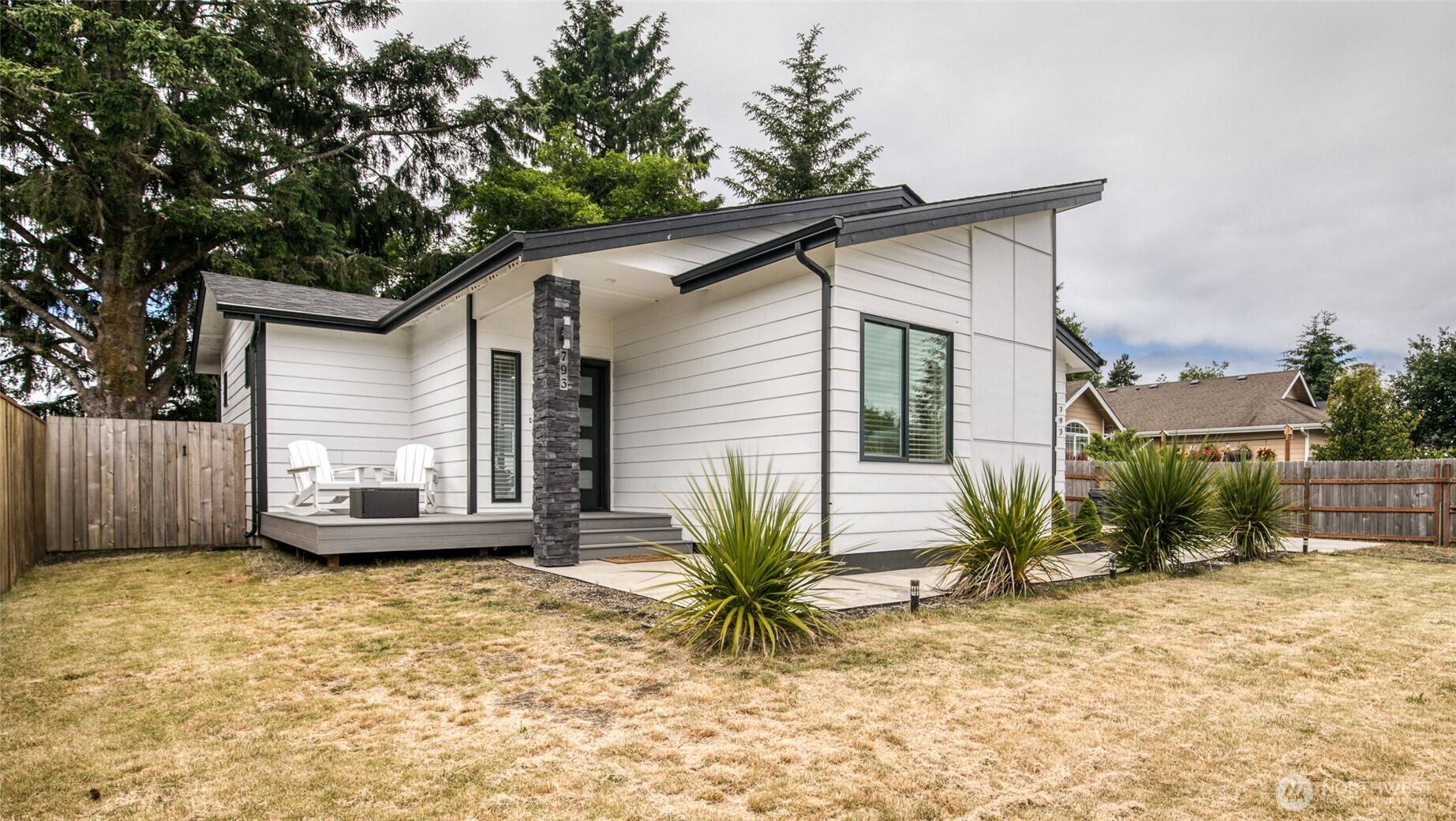 Ocean Shores, WA 98569,793 Island CIR SE