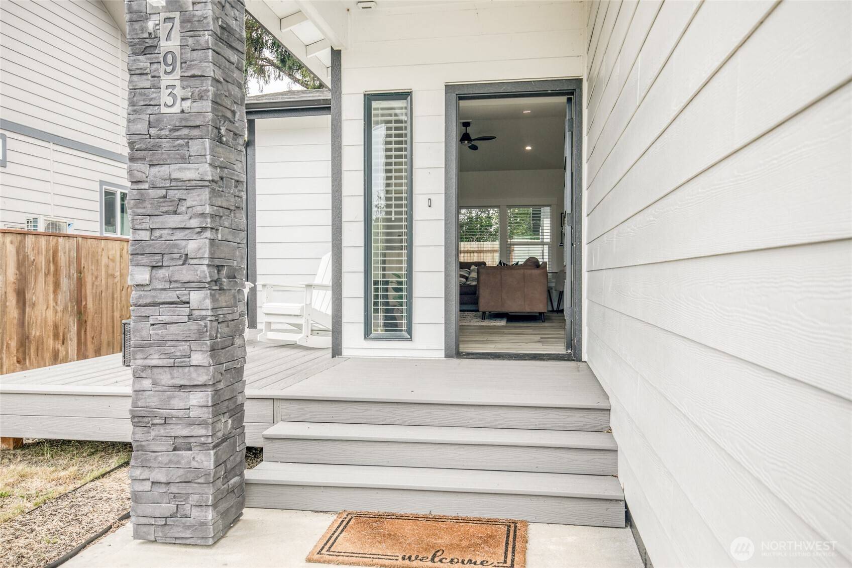 Ocean Shores, WA 98569,793 Island CIR SE