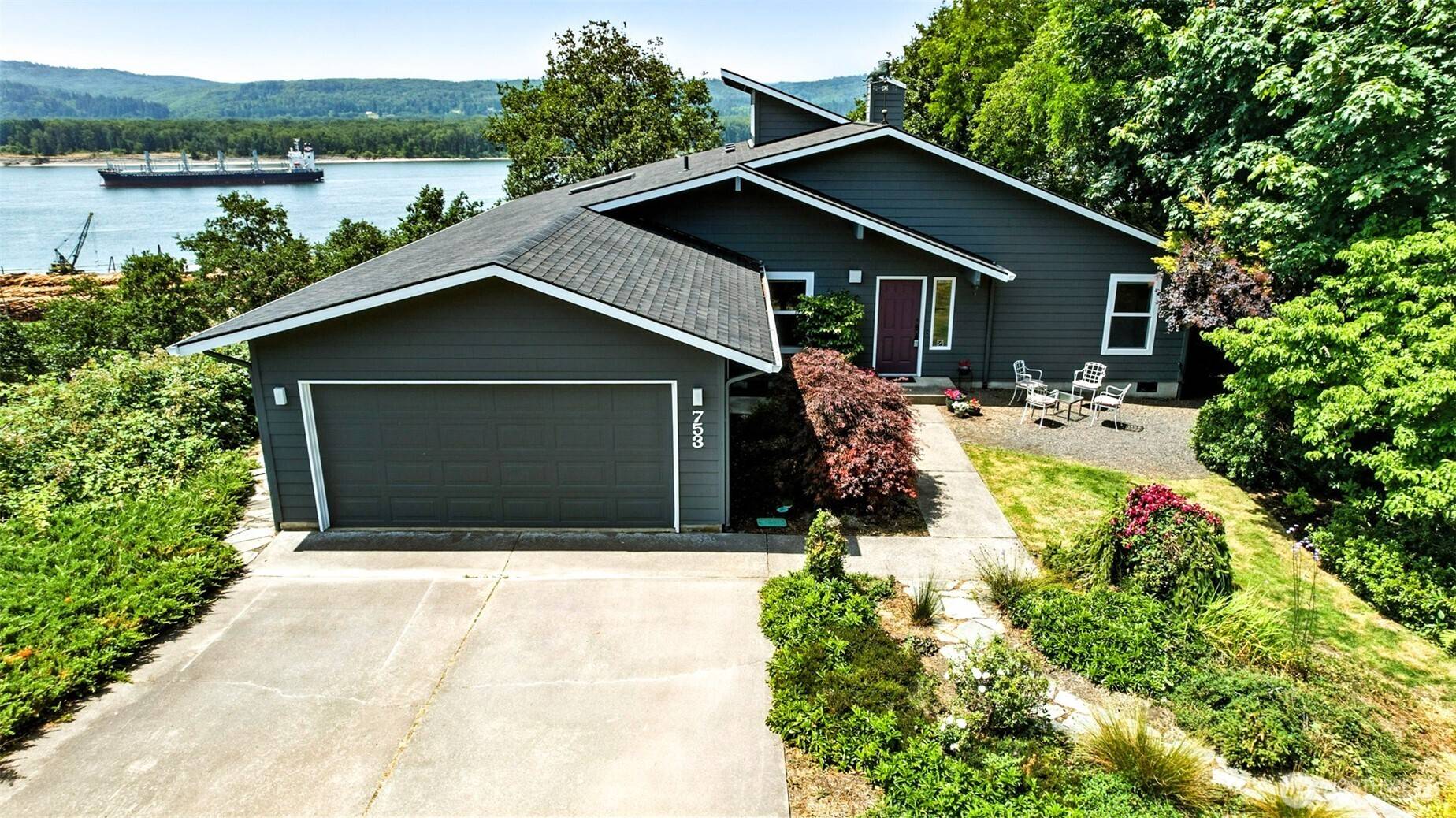 Kalama, WA 98625,753 N 2ND ST