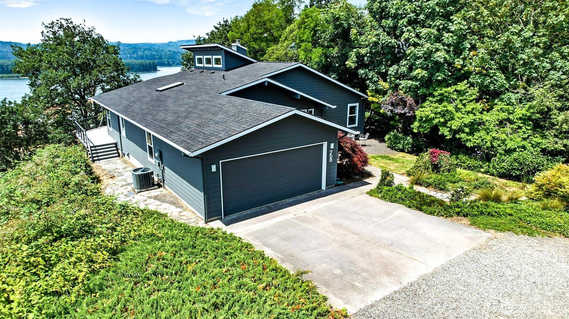 Kalama, WA 98625,753 N 2ND ST