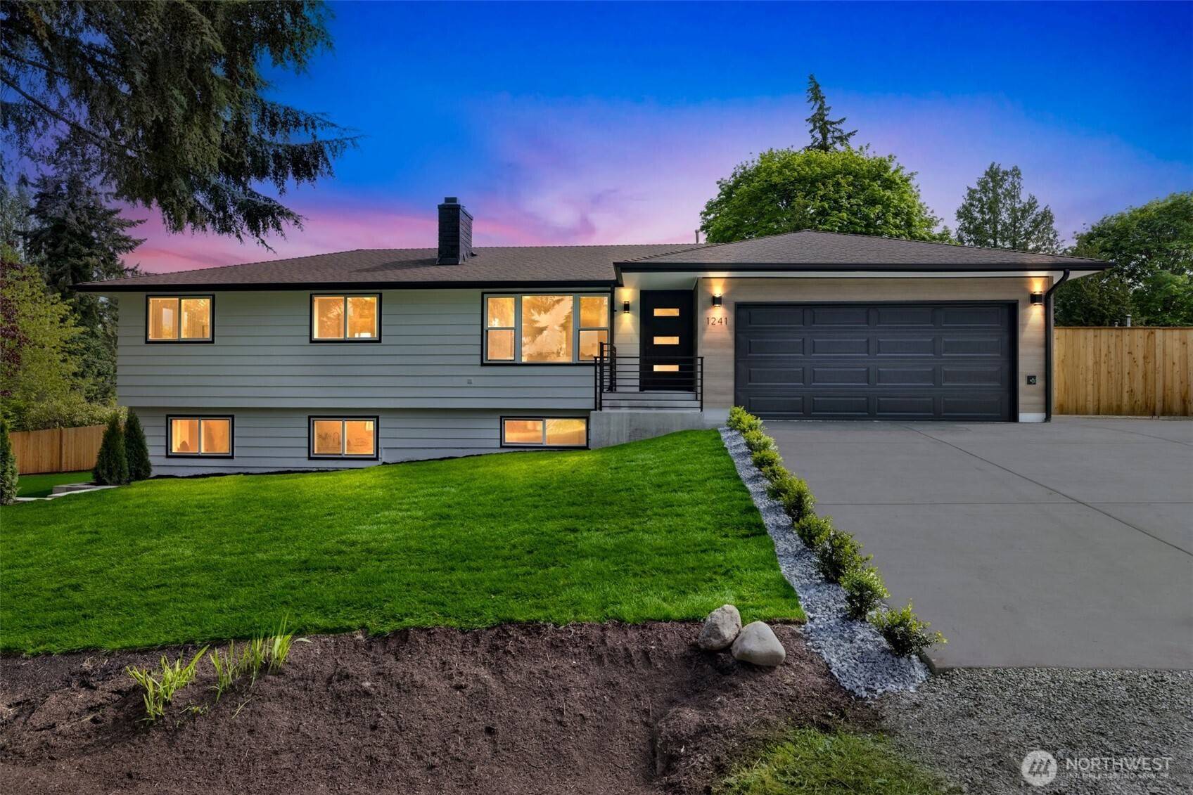 Des Moines, WA 98198,1241 S 226th St